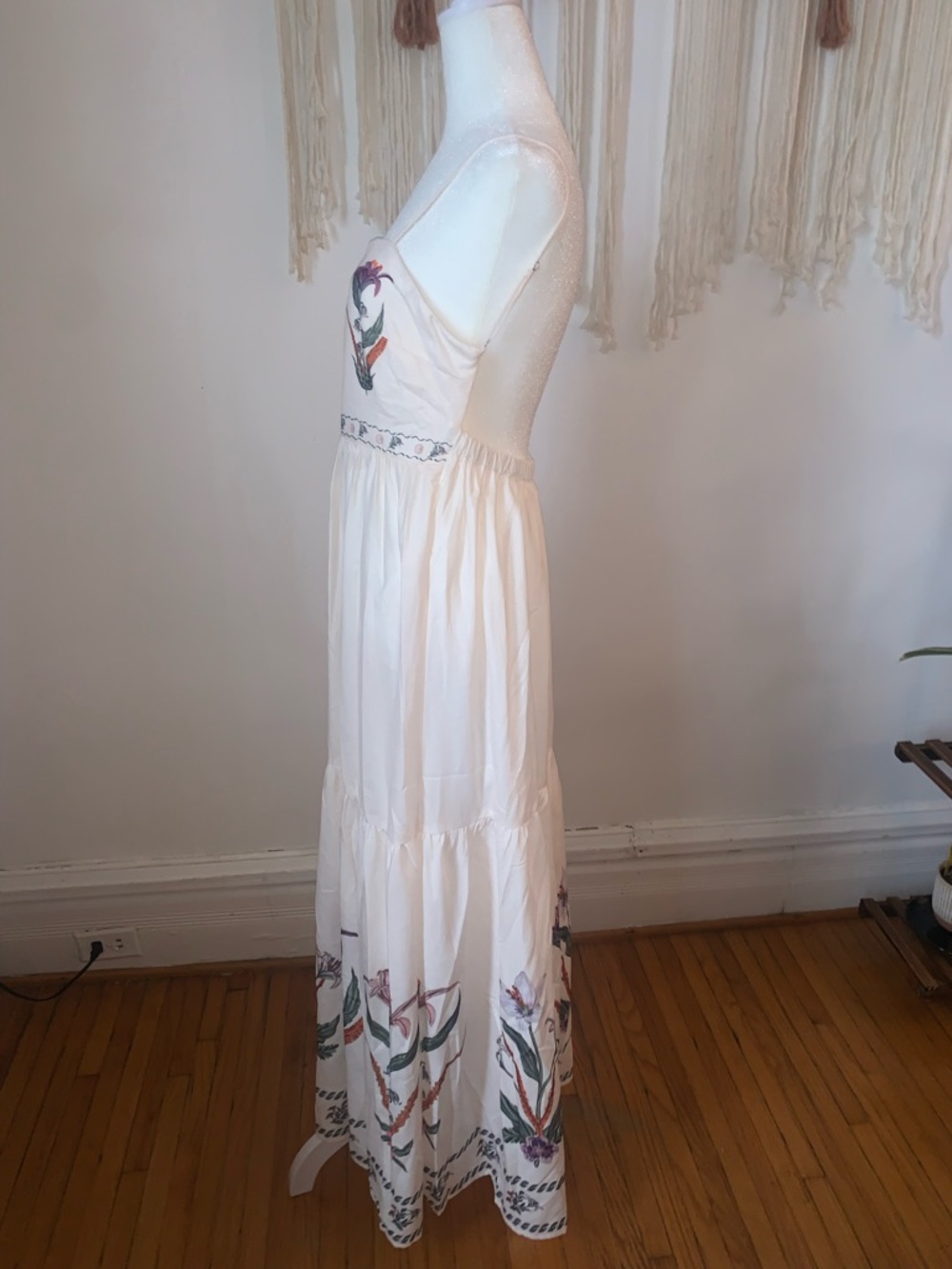 Commense Cream Maxi Dress with Floral Embroidery - Picture 9 of 12